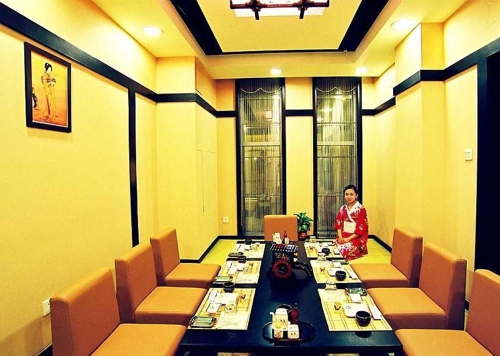 Qianjin Hotel - Чанчунь Экстерьер фото