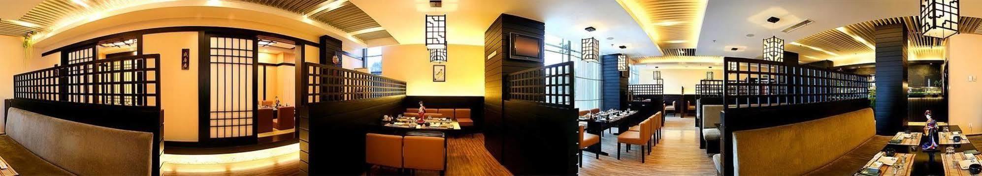 Qianjin Hotel - Чанчунь Экстерьер фото